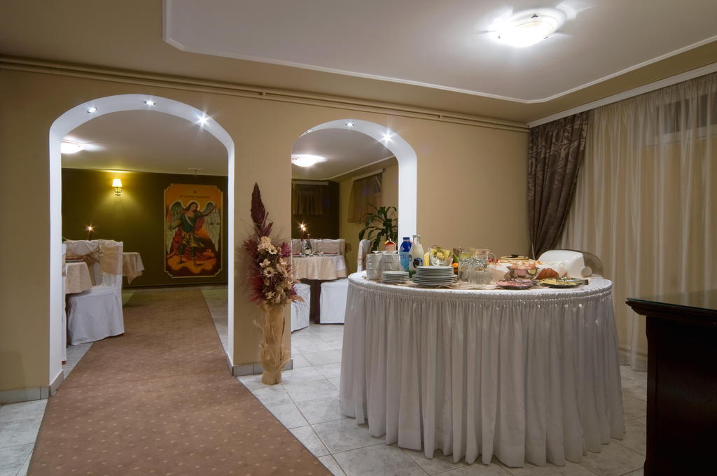 Garni Hotel President de Luxe Kragujevac Extérieur photo