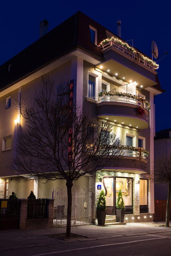 Garni Hotel President de Luxe Kragujevac Extérieur photo