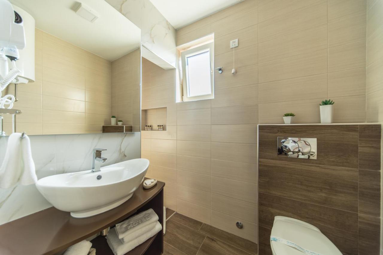 Garni Hotel President de Luxe Kragujevac Extérieur photo