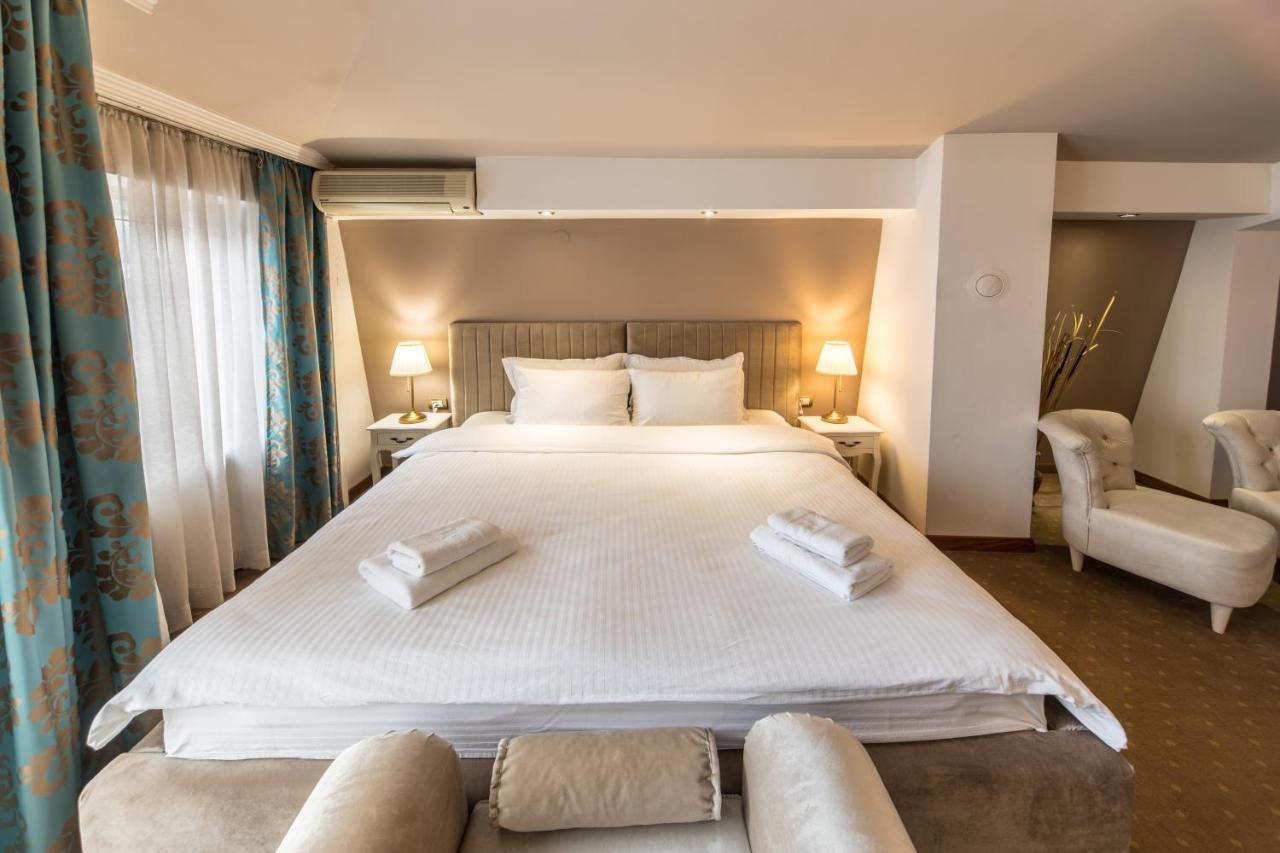 Garni Hotel President de Luxe Kragujevac Extérieur photo