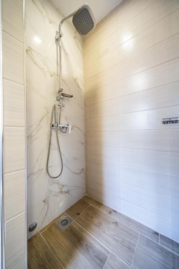 Garni Hotel President de Luxe Kragujevac Extérieur photo
