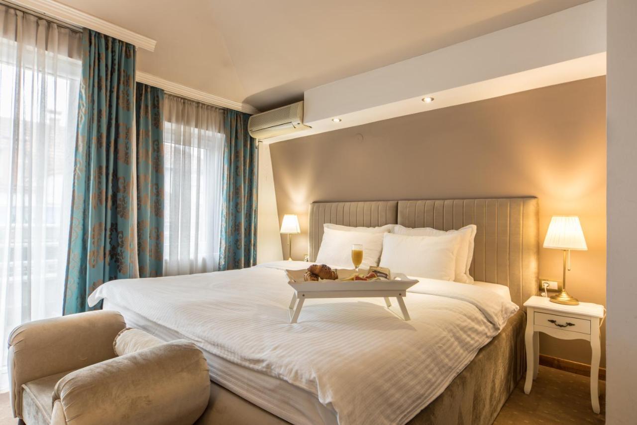 Garni Hotel President de Luxe Kragujevac Extérieur photo